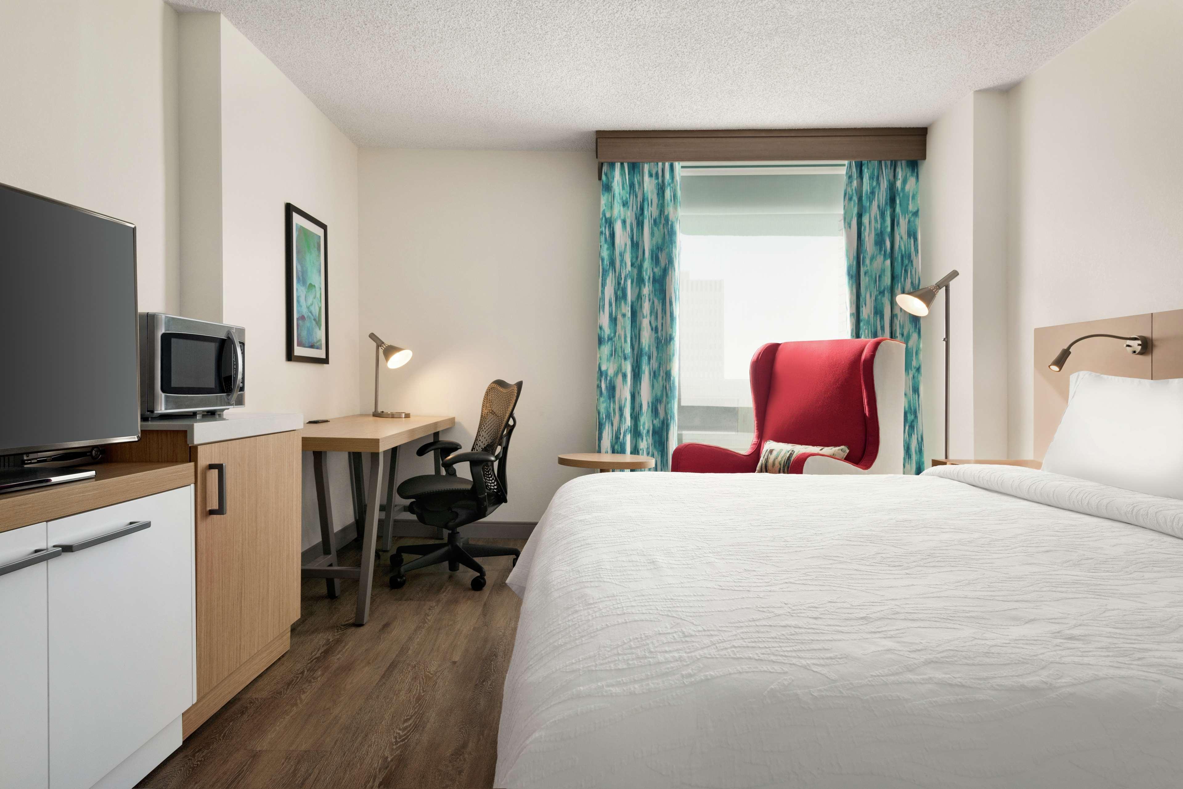 Hilton Garden Inn Saskatoon Downtown Exterior photo