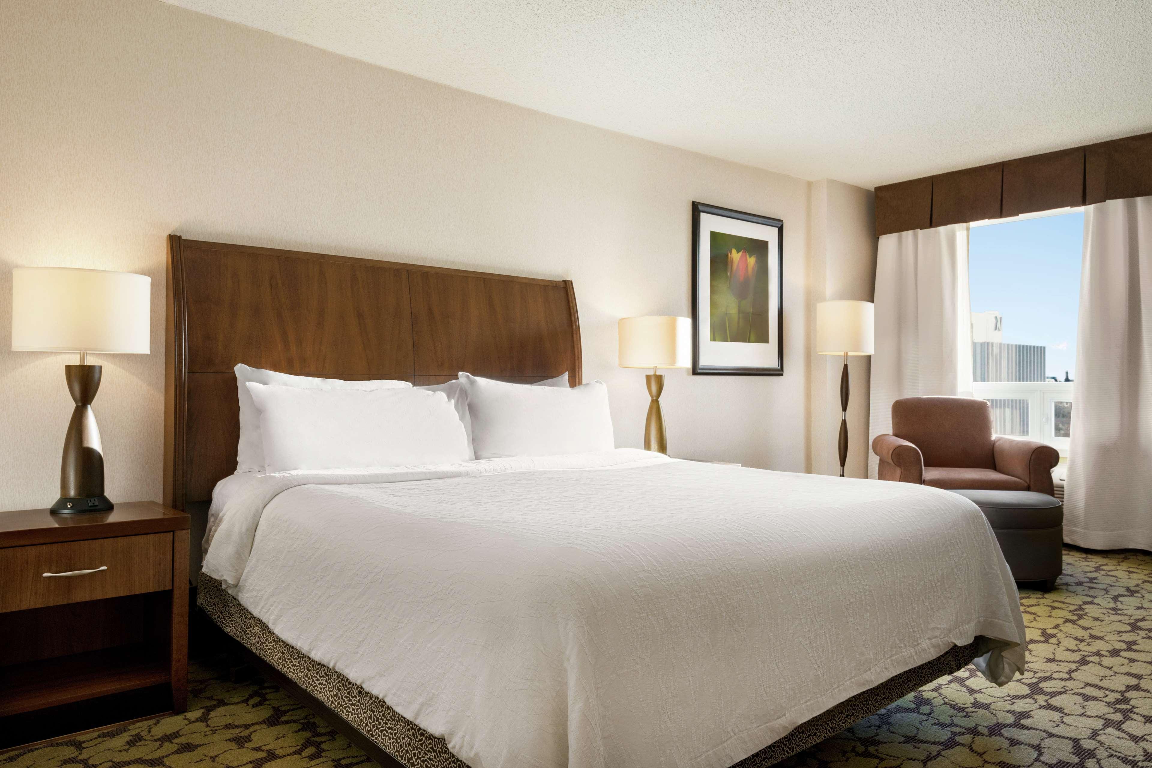 Hilton Garden Inn Saskatoon Downtown Exterior photo