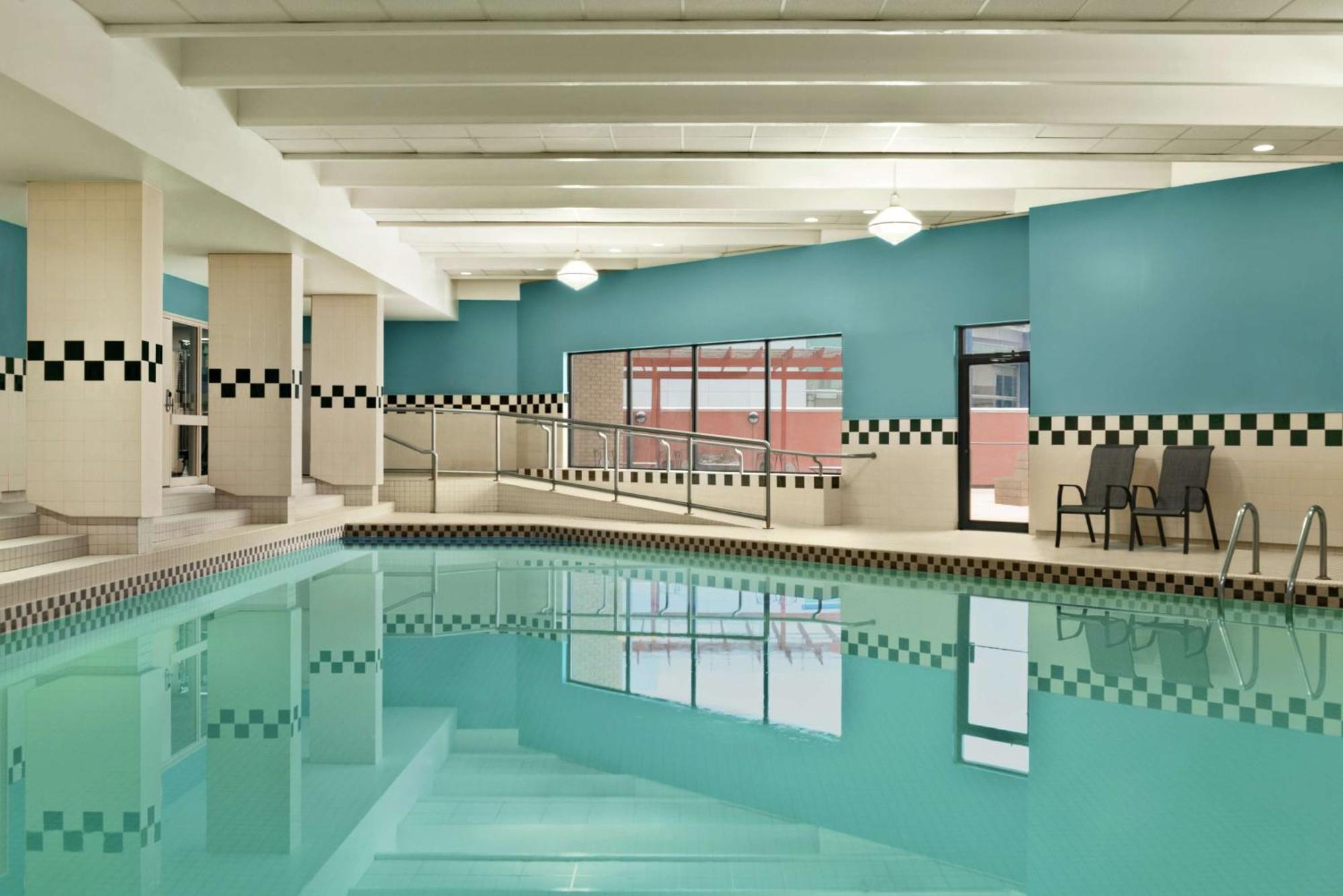 Hilton Garden Inn Saskatoon Downtown Exterior photo