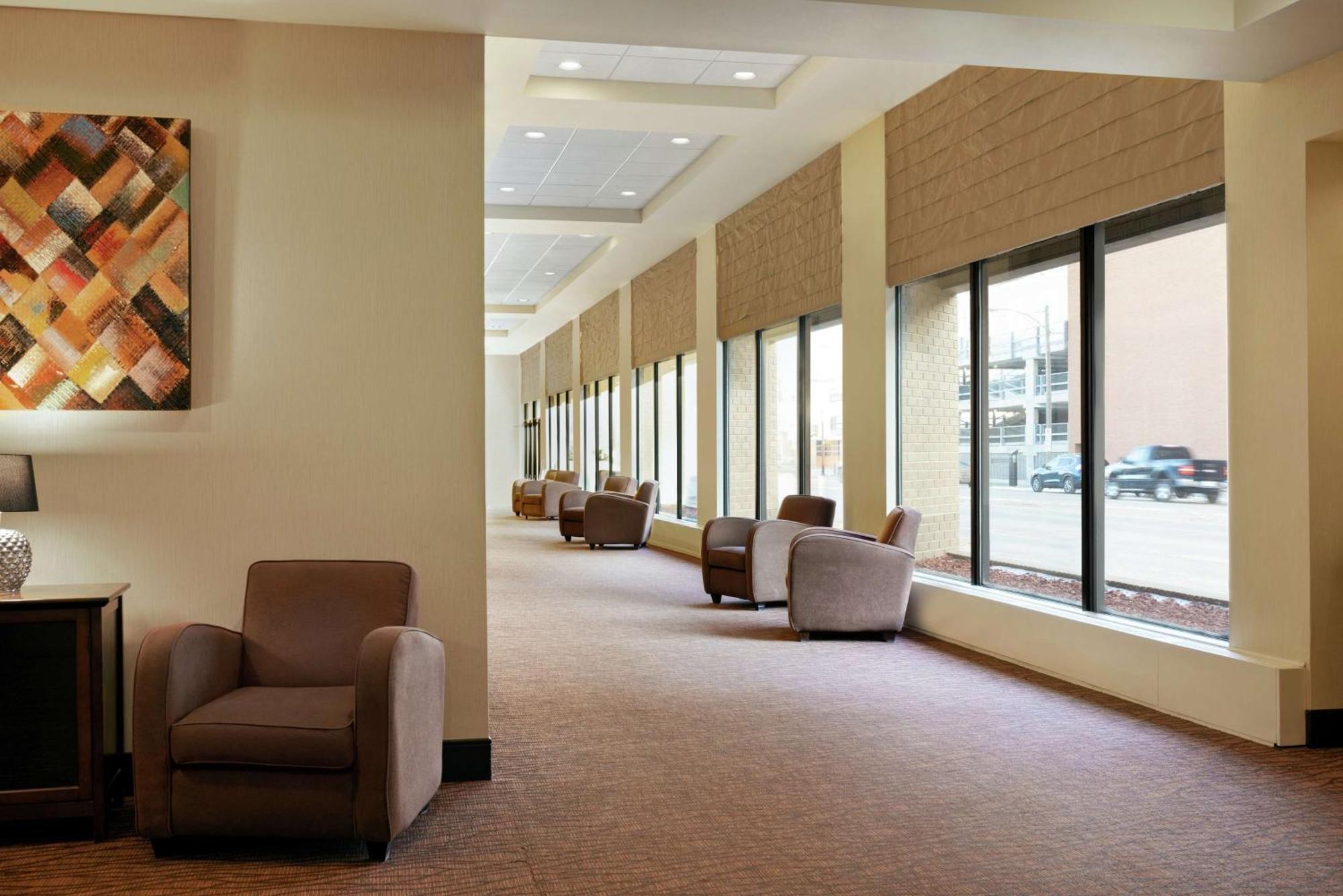 Hilton Garden Inn Saskatoon Downtown Exterior photo